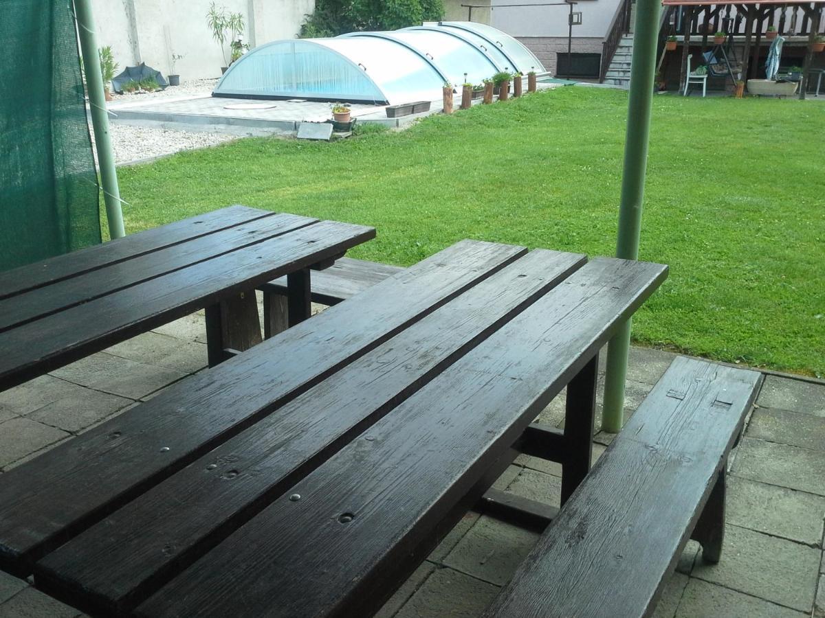 Utulny Privat Apartment Veľký Meder Екстериор снимка