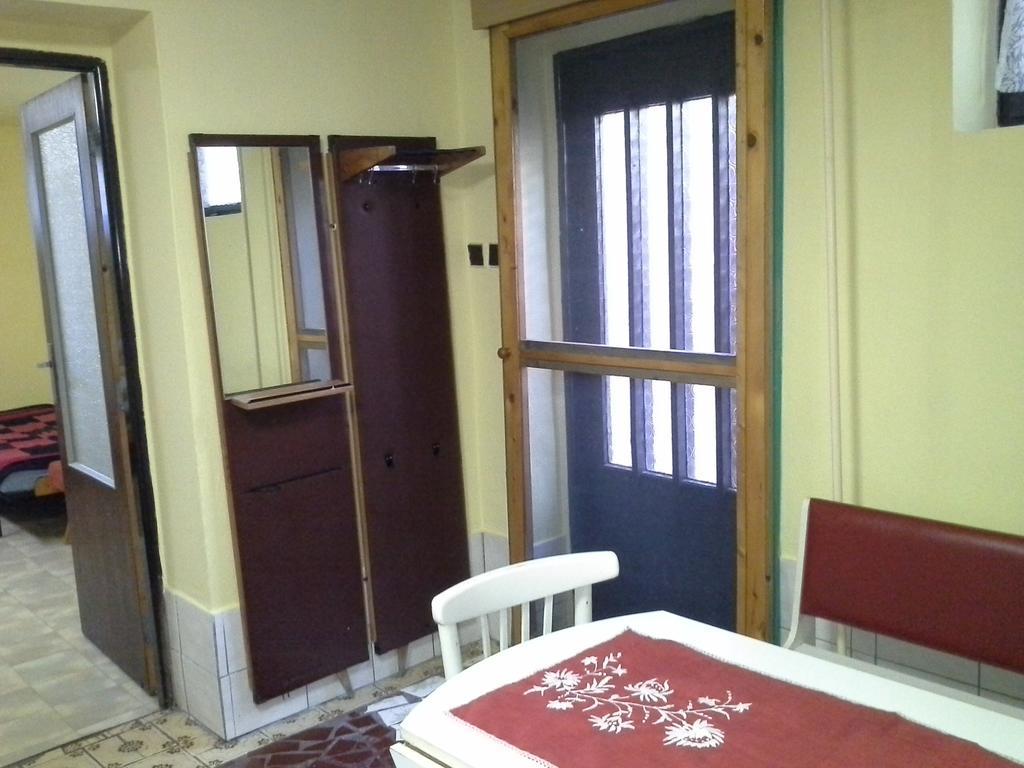 Utulny Privat Apartment Veľký Meder Екстериор снимка