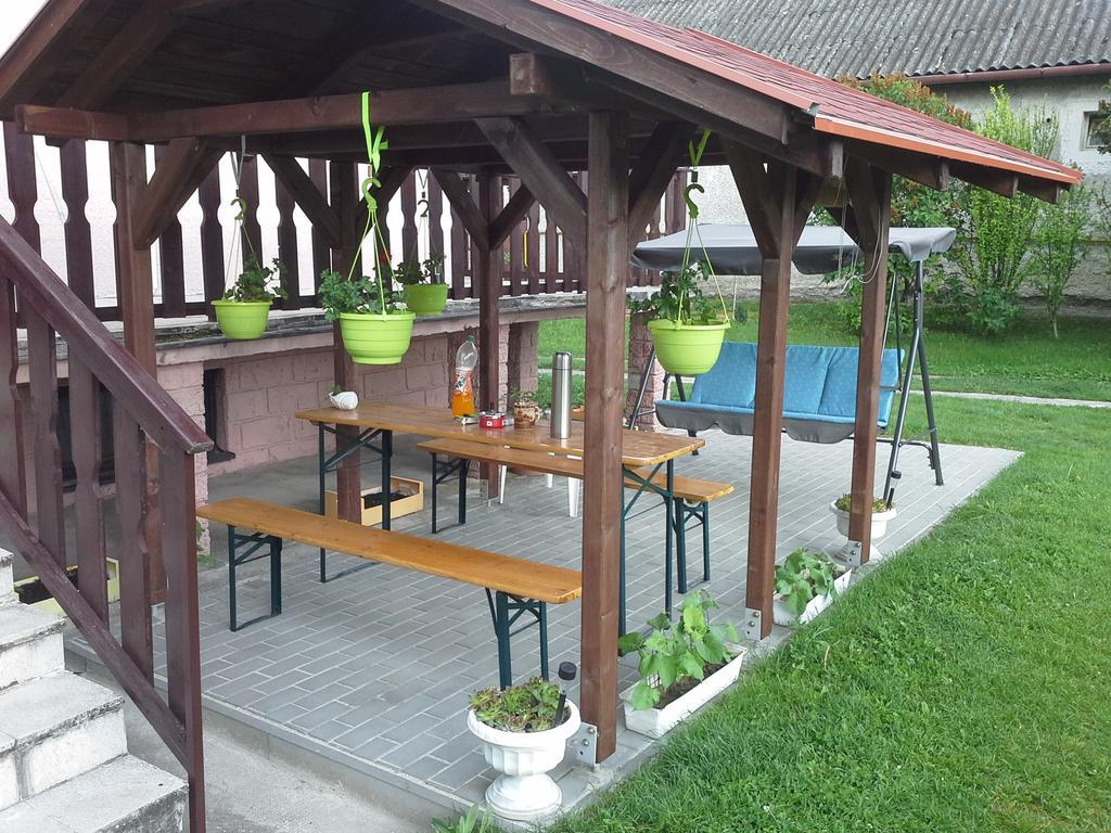Utulny Privat Apartment Veľký Meder Екстериор снимка
