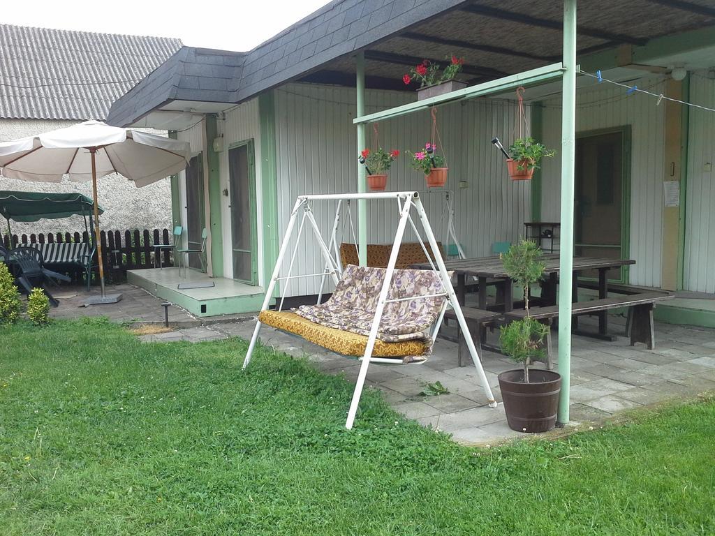 Utulny Privat Apartment Veľký Meder Екстериор снимка