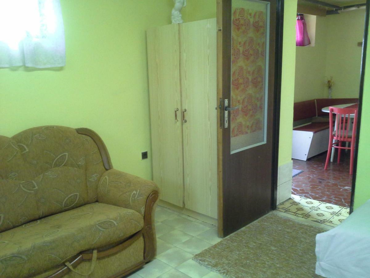 Utulny Privat Apartment Veľký Meder Екстериор снимка